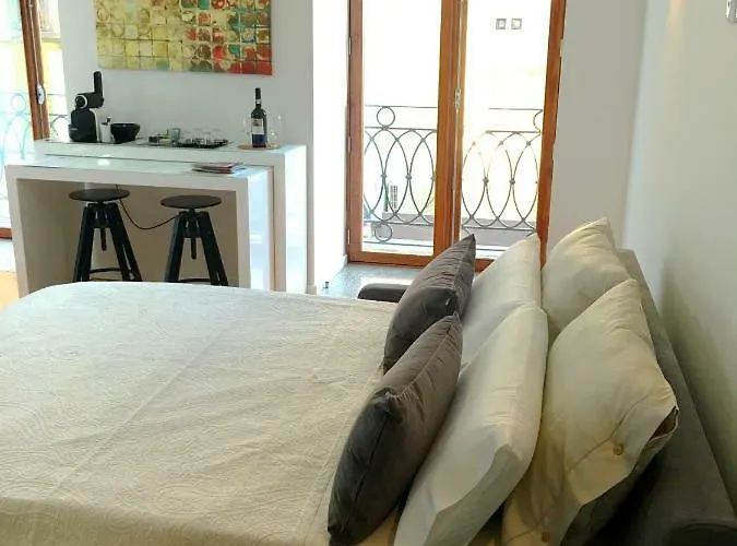 Invictus Place Apartman Porto