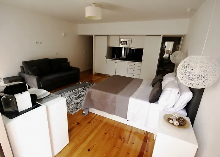 Invictus Place Apartment *